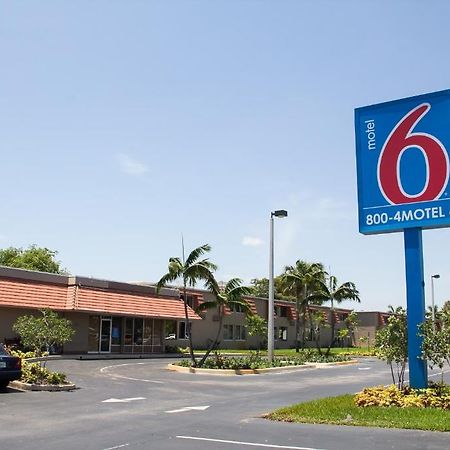 Motel 6-Miami, FL Doral Esterno foto
