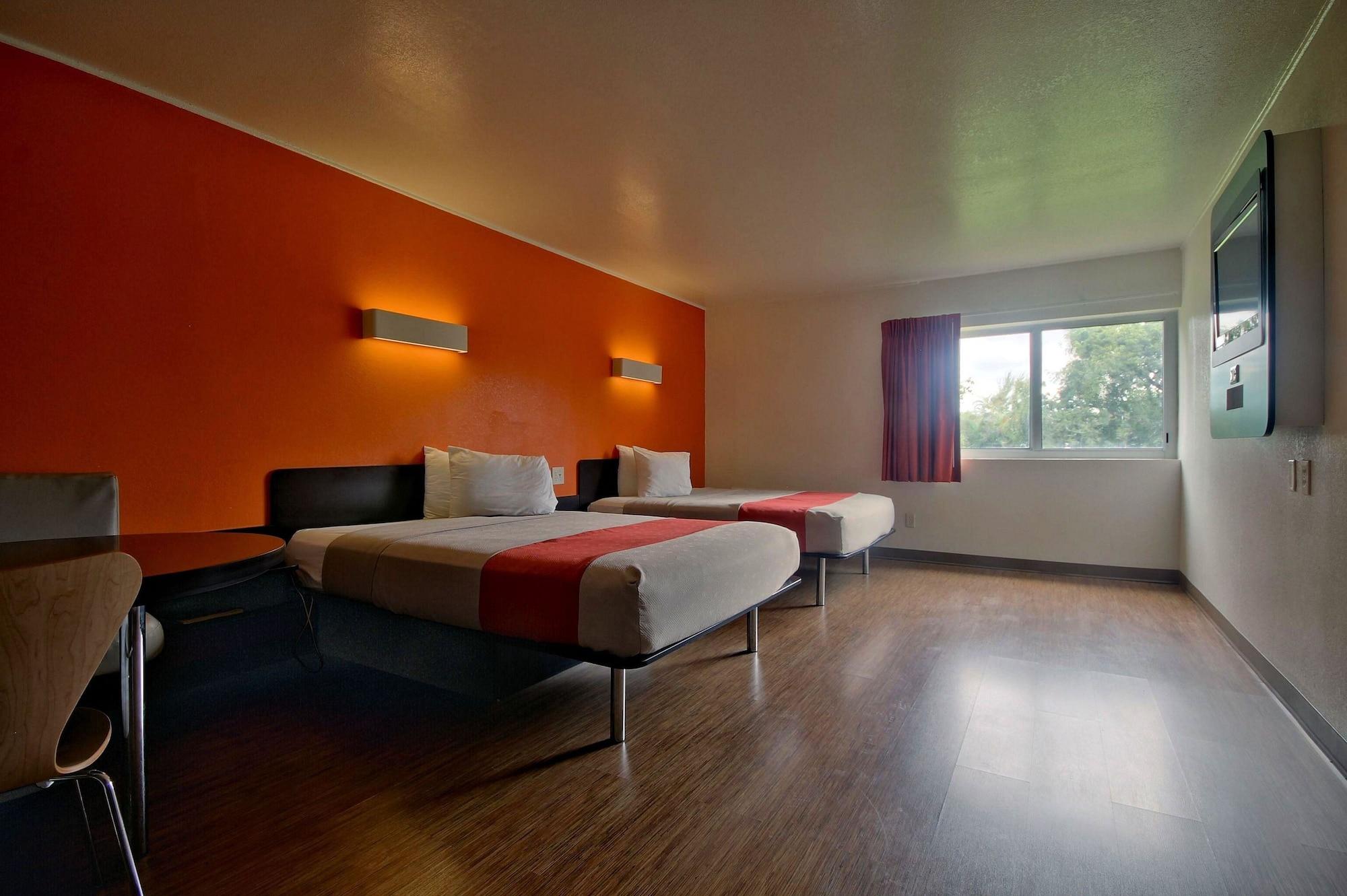 Motel 6-Miami, FL Doral Esterno foto