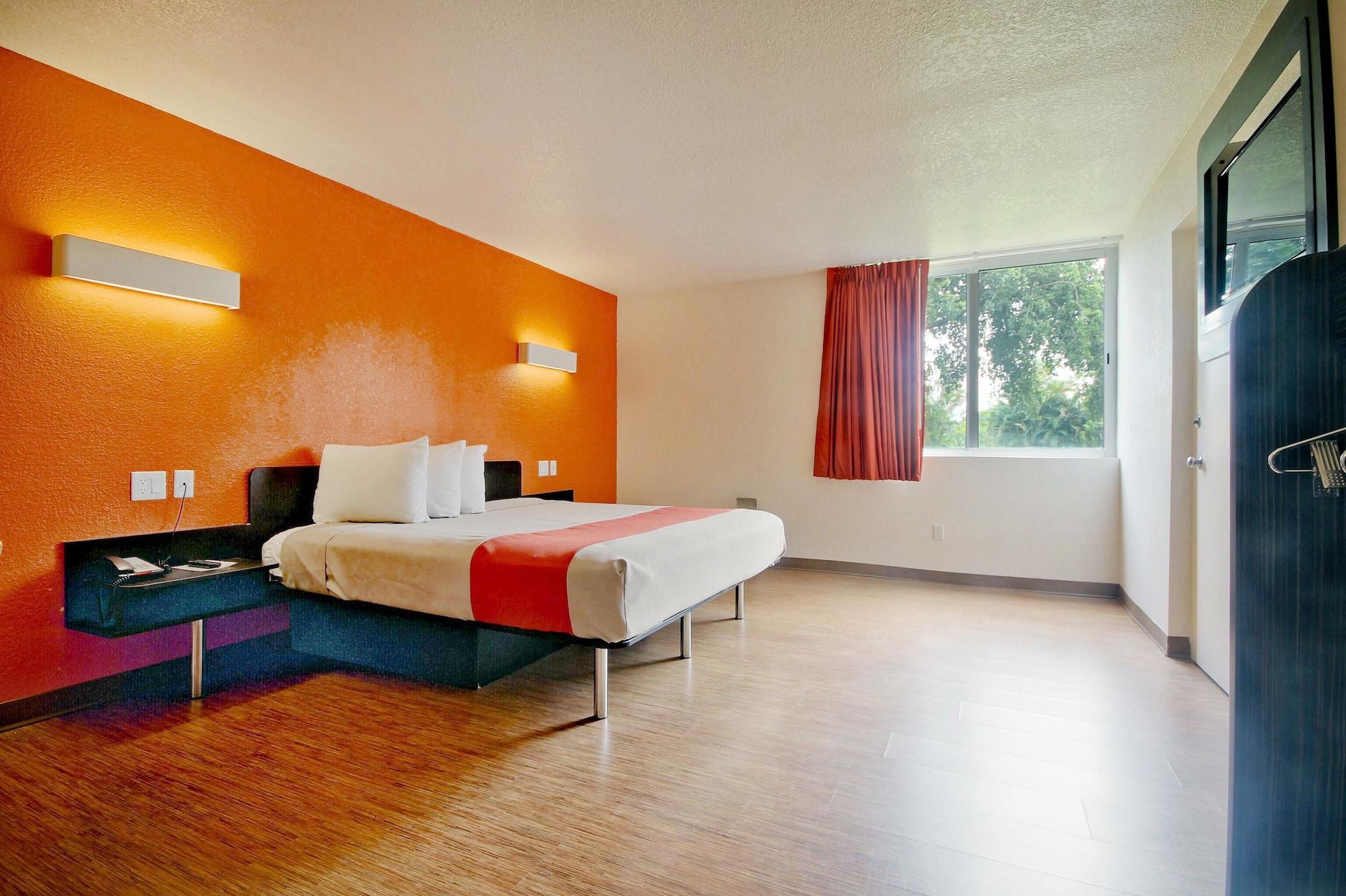 Motel 6-Miami, FL Doral Esterno foto